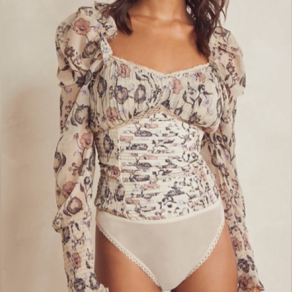 Free People Brunch Date Floral Print Bodysuit Size Medium Ivory NWT - Picture 3 of 14
